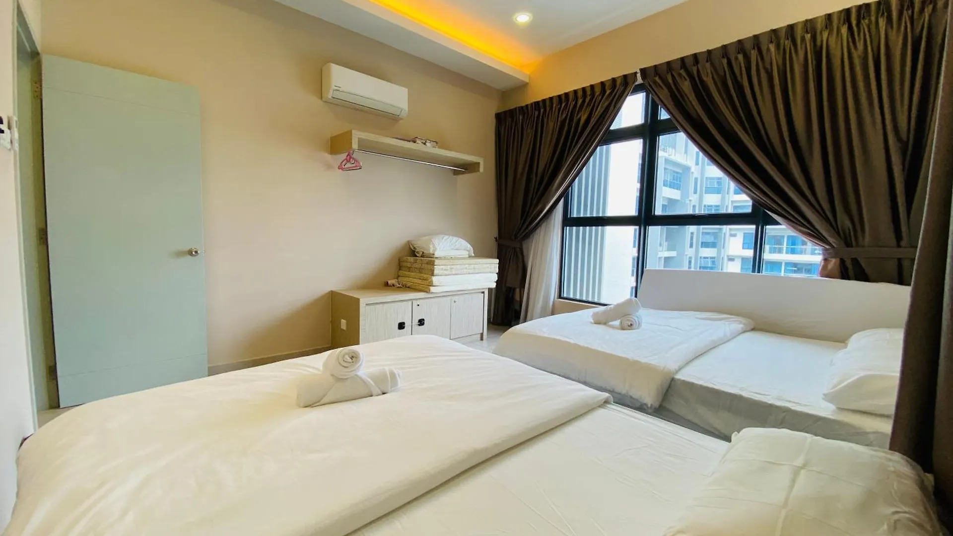 Seaview I Poolview Atlantis Residences Melaka 3Bedroom 5-11Paxs Apartment