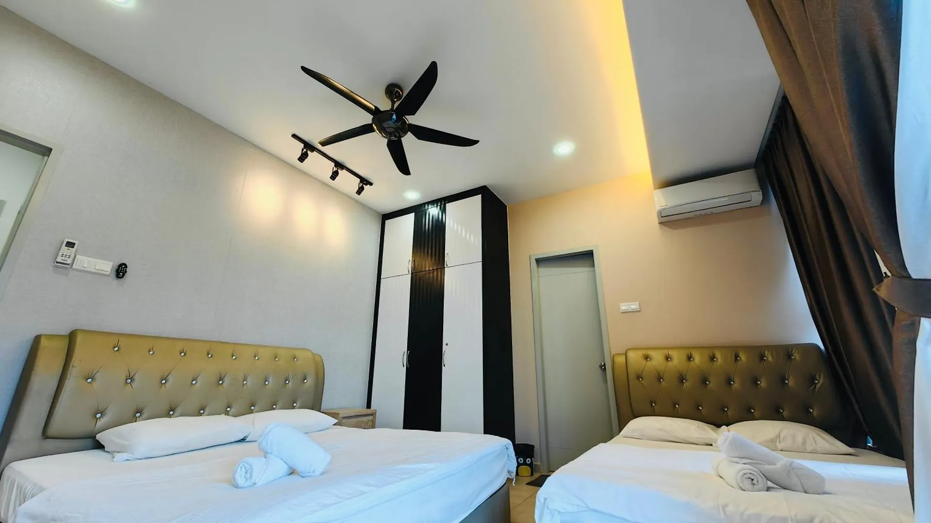 Seaview I Poolview Atlantis Residences Melaka 3Bedroom 5-11Paxs Malaysia